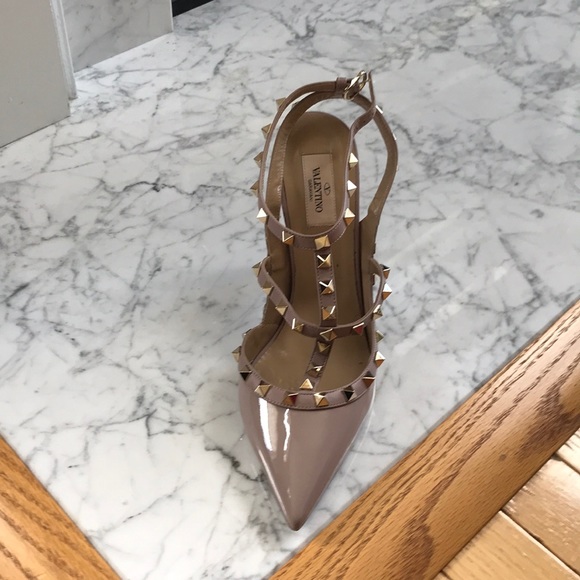 Shoe - Picture 3 of 6